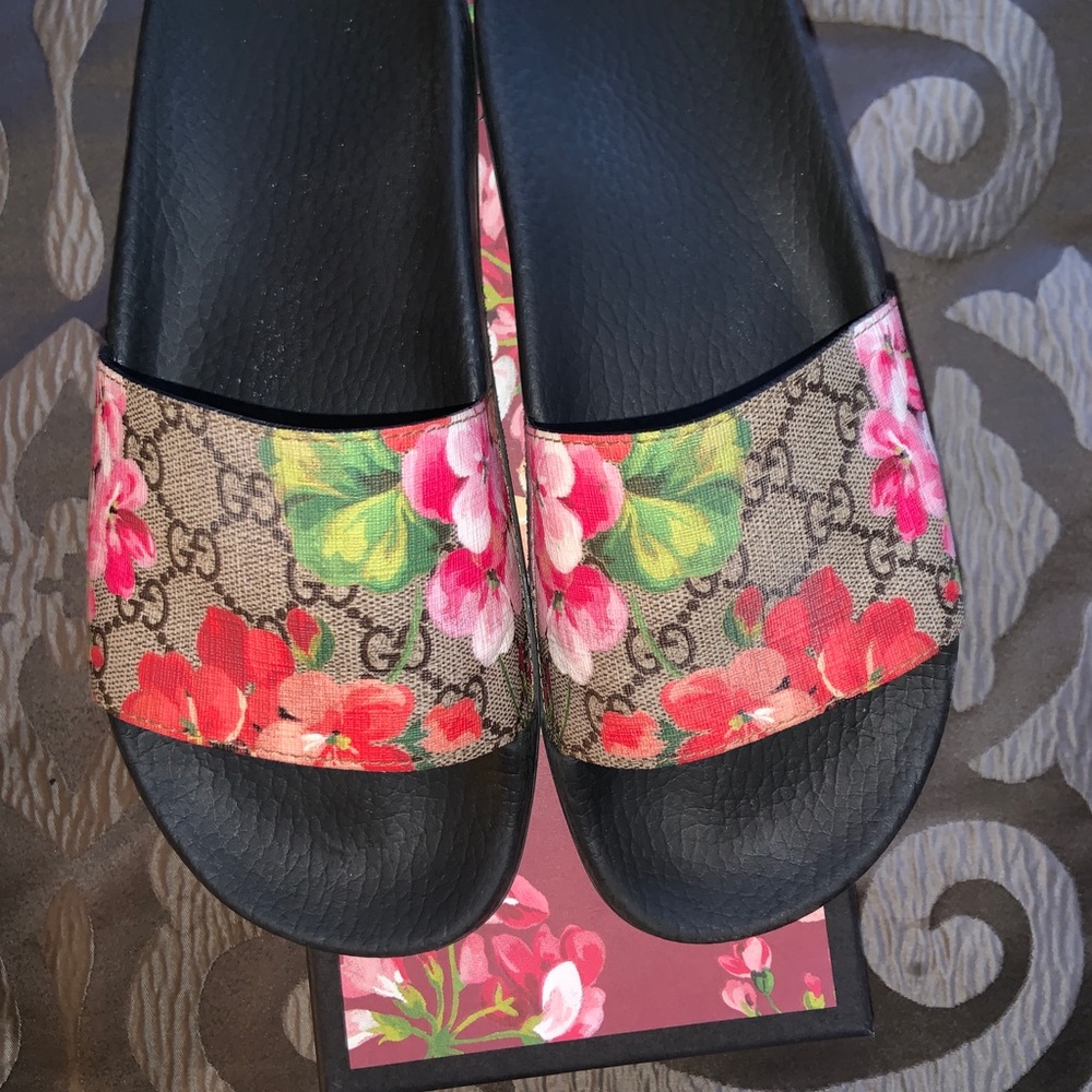 Gucci sandals